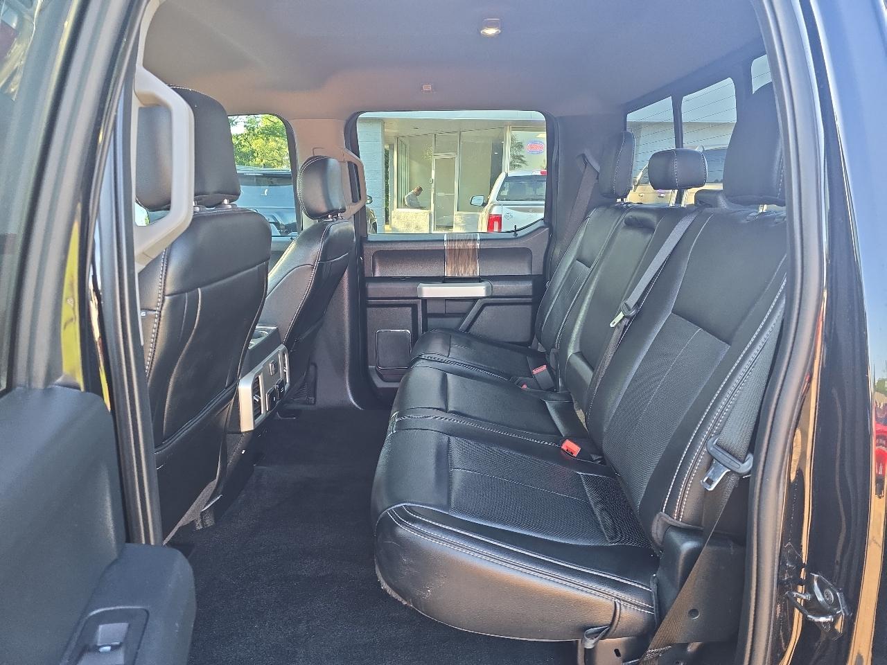 Ford F-150 2WD SuperCrew 145" Lariat 2020