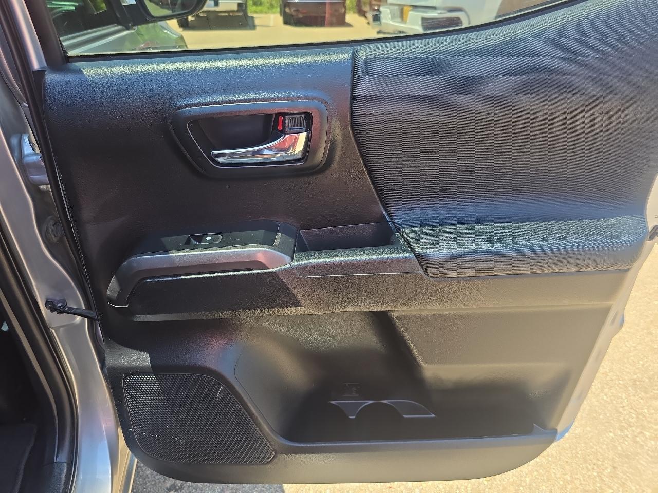 Toyota Tacoma TRD Sport Dbl Cab 2WD V6 at 2019