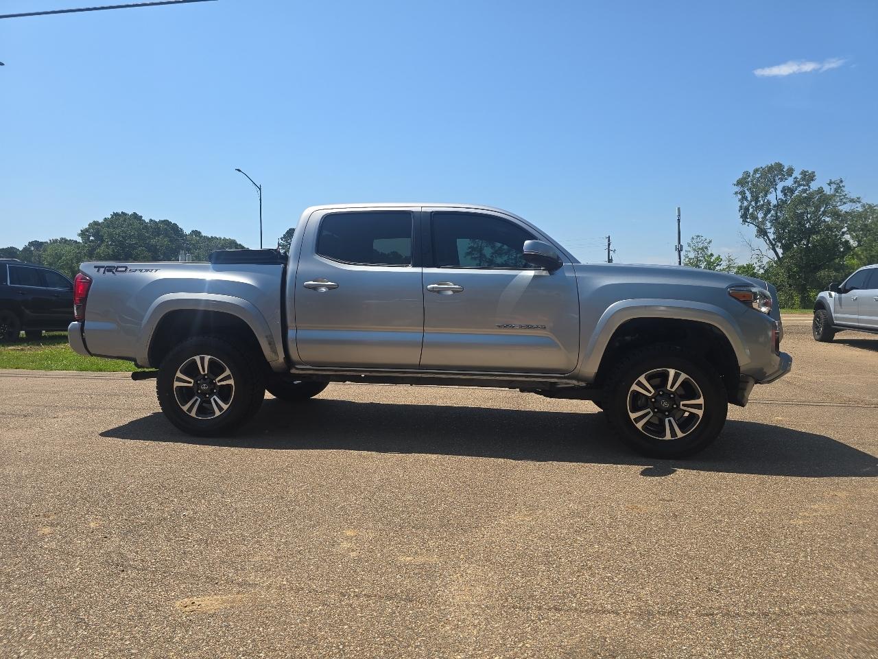 Toyota Tacoma TRD Sport Dbl Cab 2WD V6 at 2019