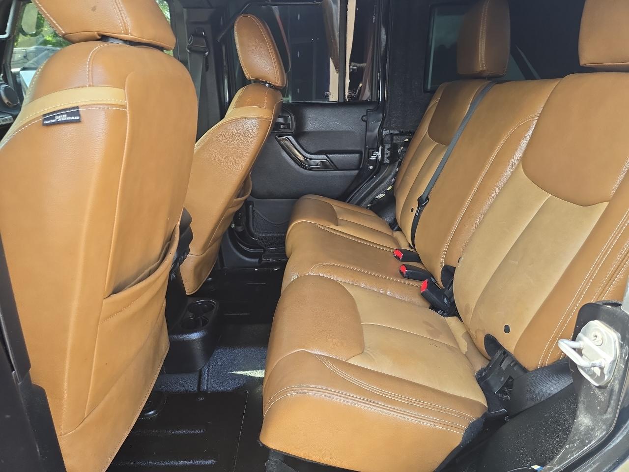 Jeep Wrangler Unlimited Sahara 4WD 2015