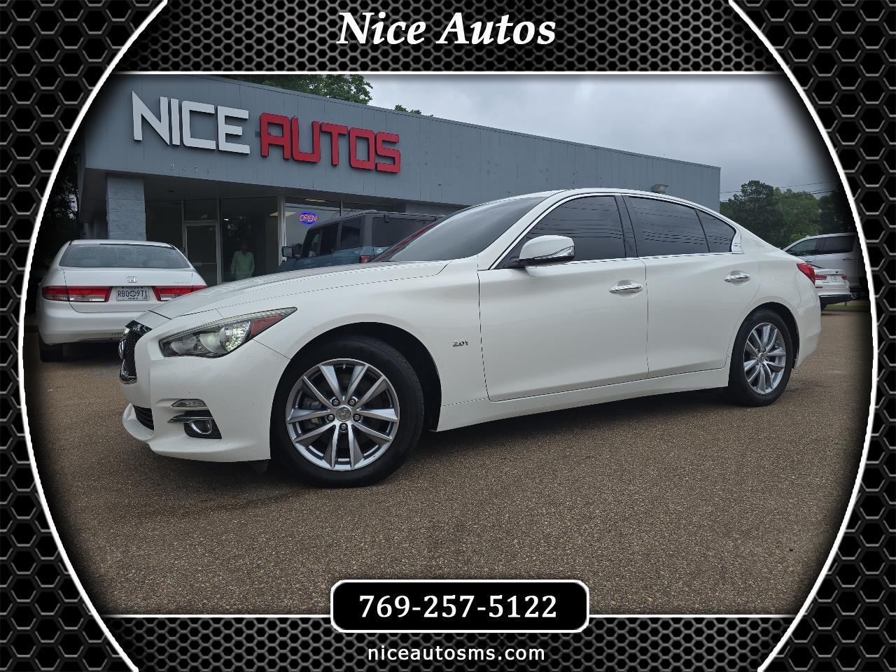 Infiniti Q50 2.0t Premium AWD 2017