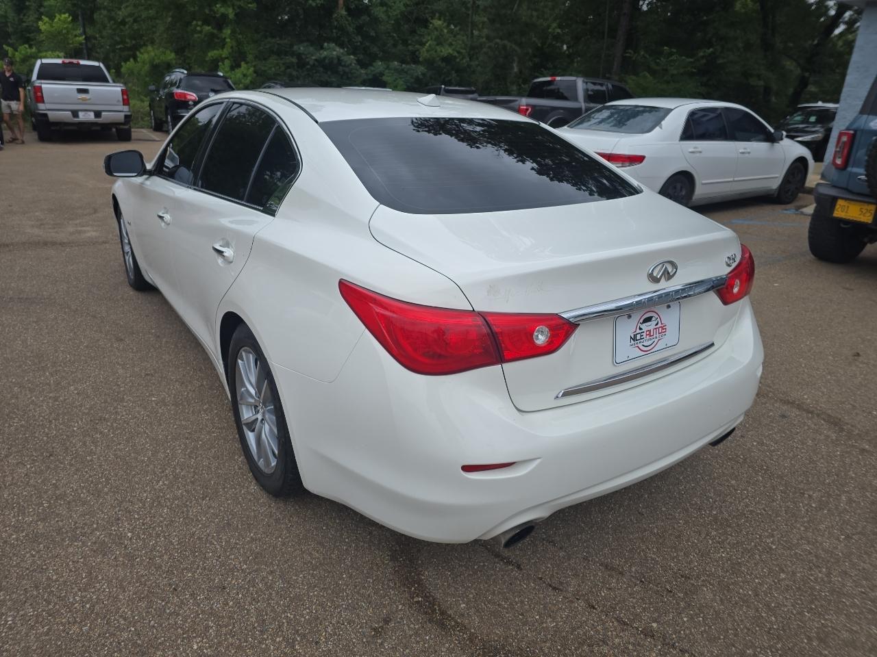 Infiniti Q50 2.0t Premium AWD 2017