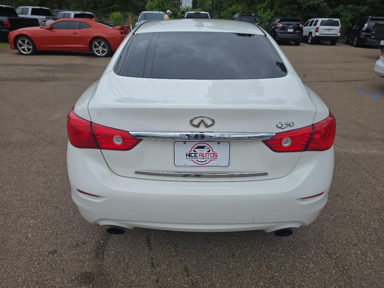 Infiniti Q50 2.0t Premium AWD 2017