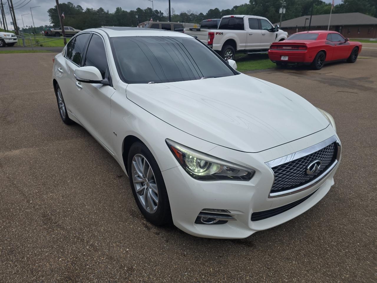Infiniti Q50 2.0t Premium AWD 2017
