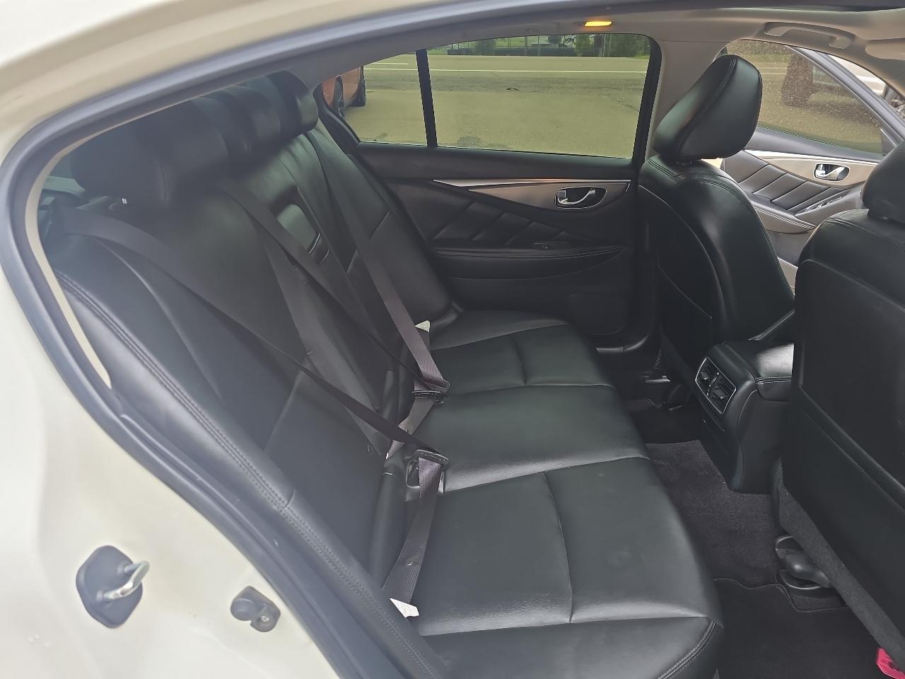 Infiniti Q50 2.0t Premium AWD 2017