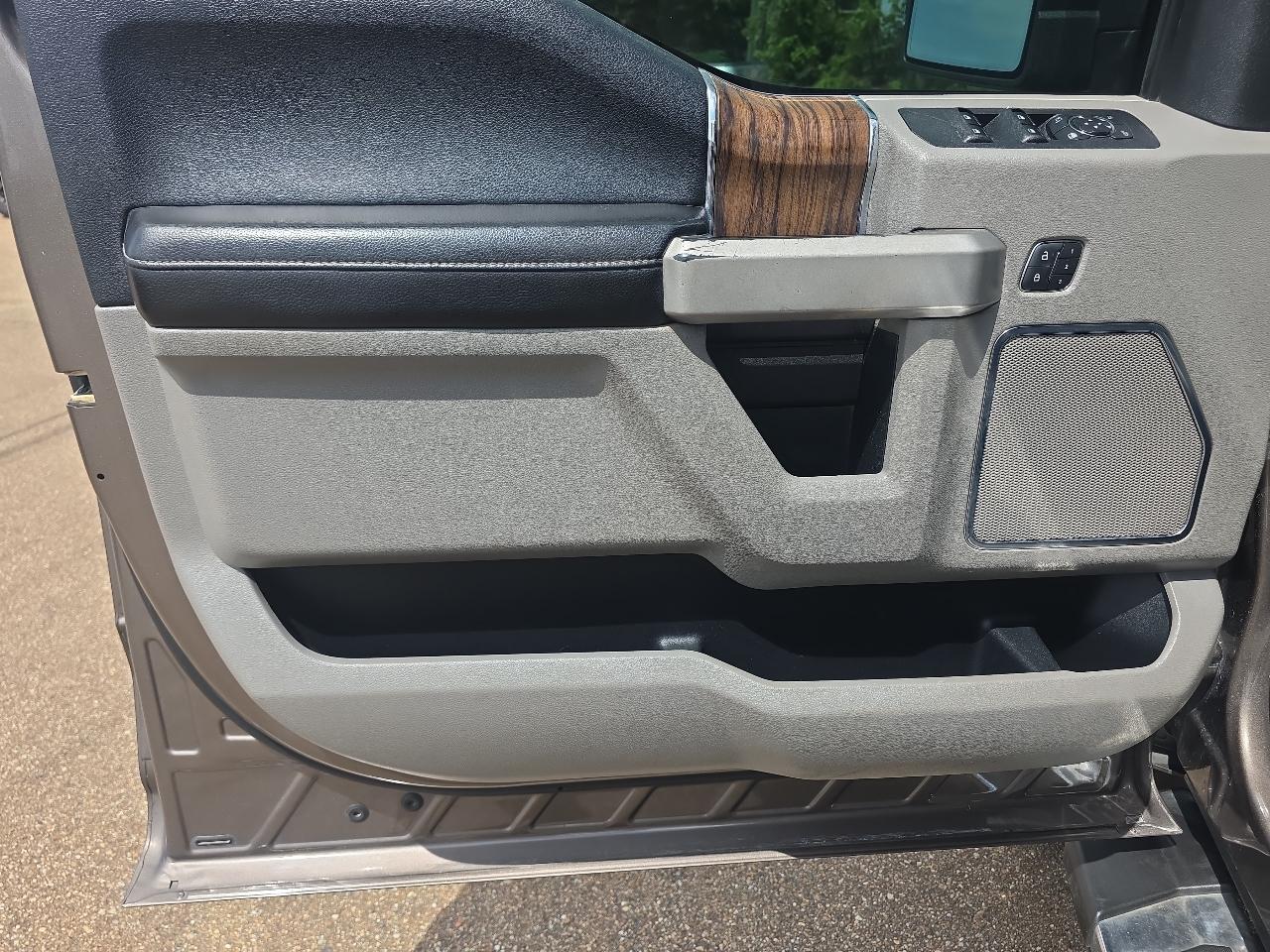 Ford F-150 Lariat SuperCrew 4WD 2019