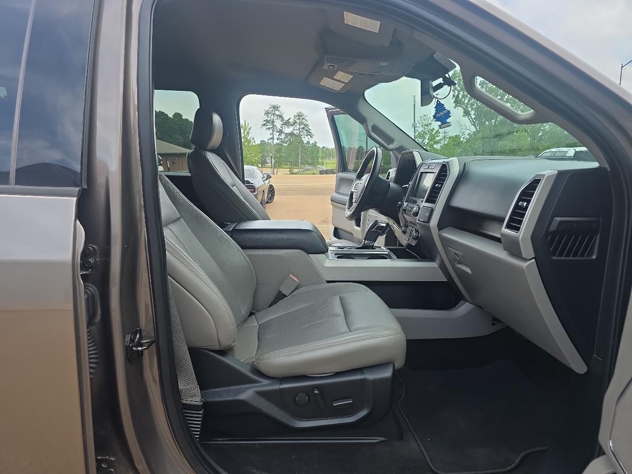 Ford F-150 Lariat SuperCrew 4WD 2019