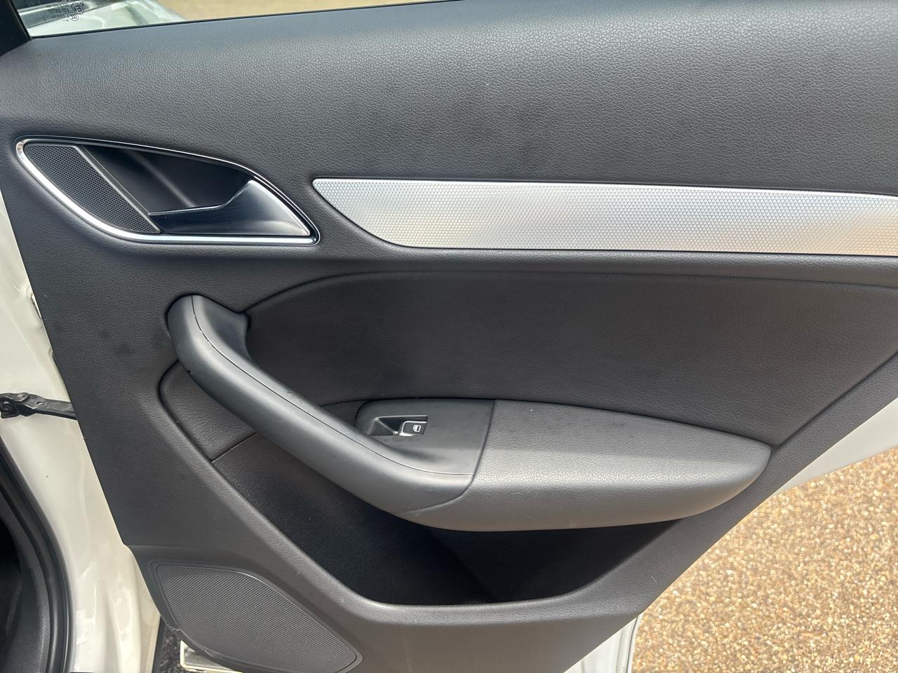 Audi Q3 2.0 TFSI Premium Plus quattro 2015