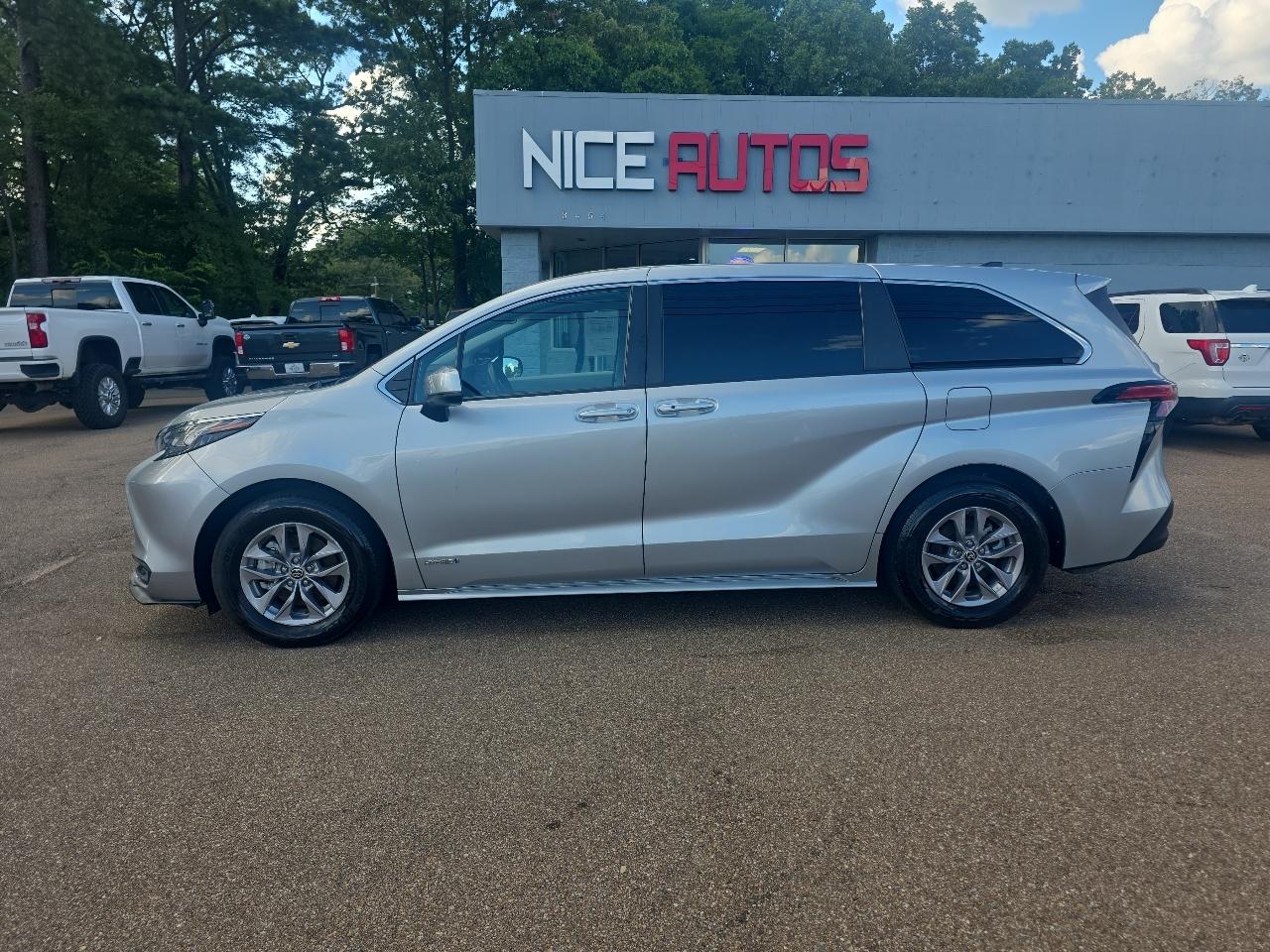 Toyota Sienna  2021
