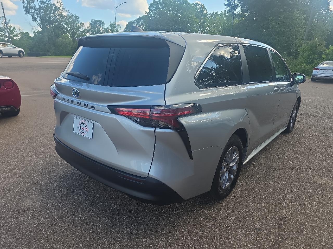 Toyota Sienna  2021