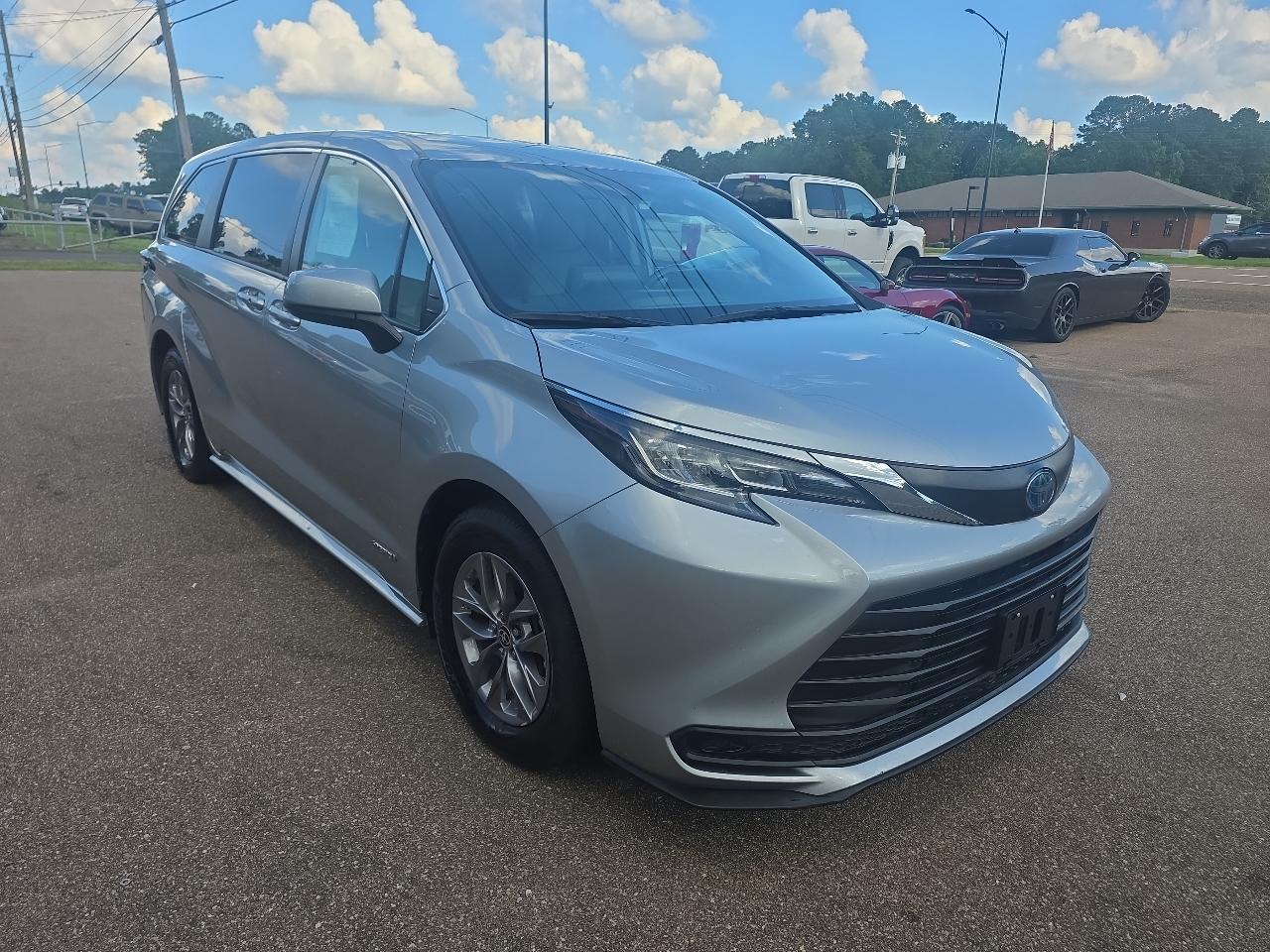 Toyota Sienna  2021
