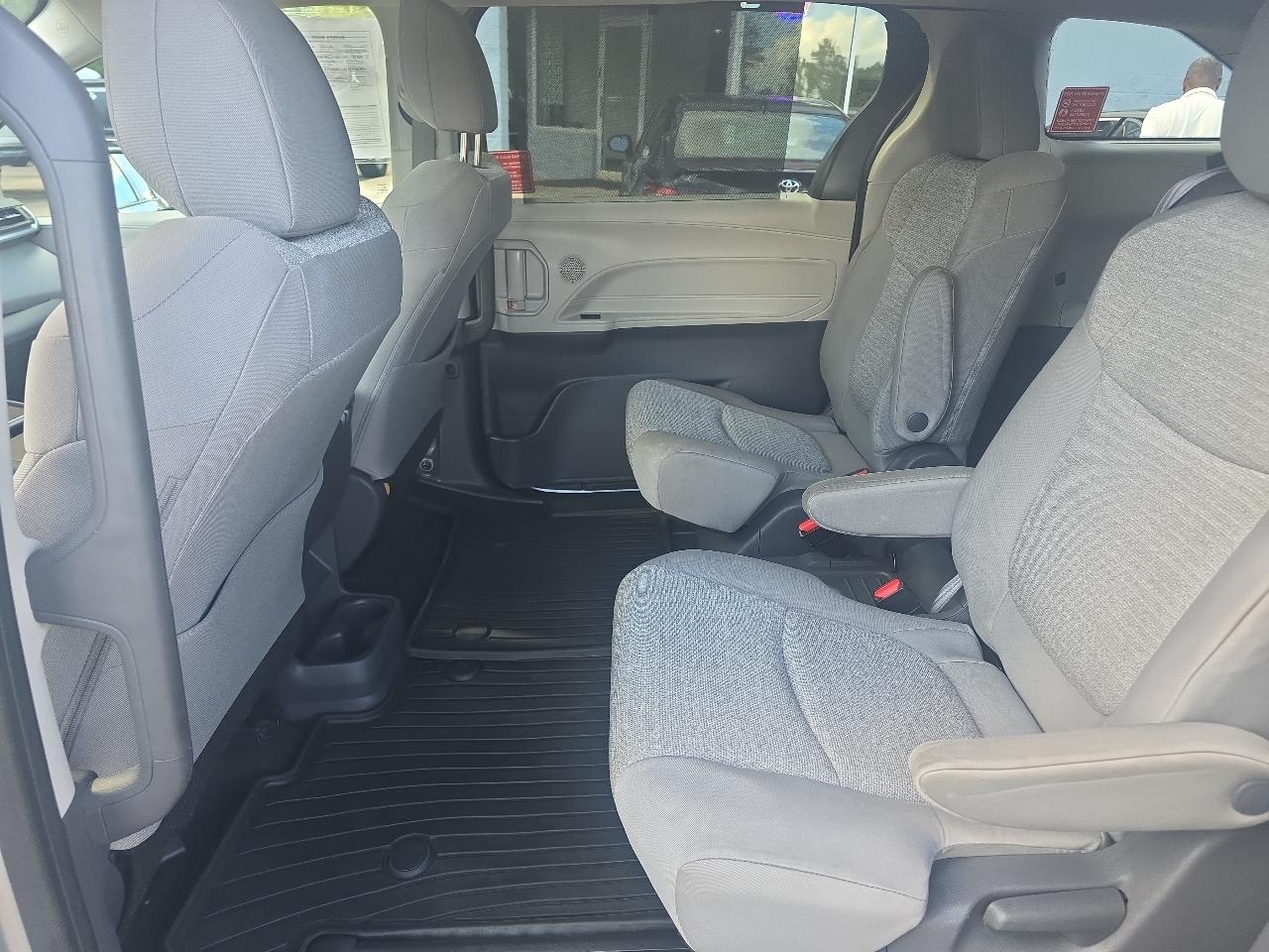 Toyota Sienna  2021