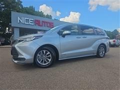 2021 Toyota Sienna 