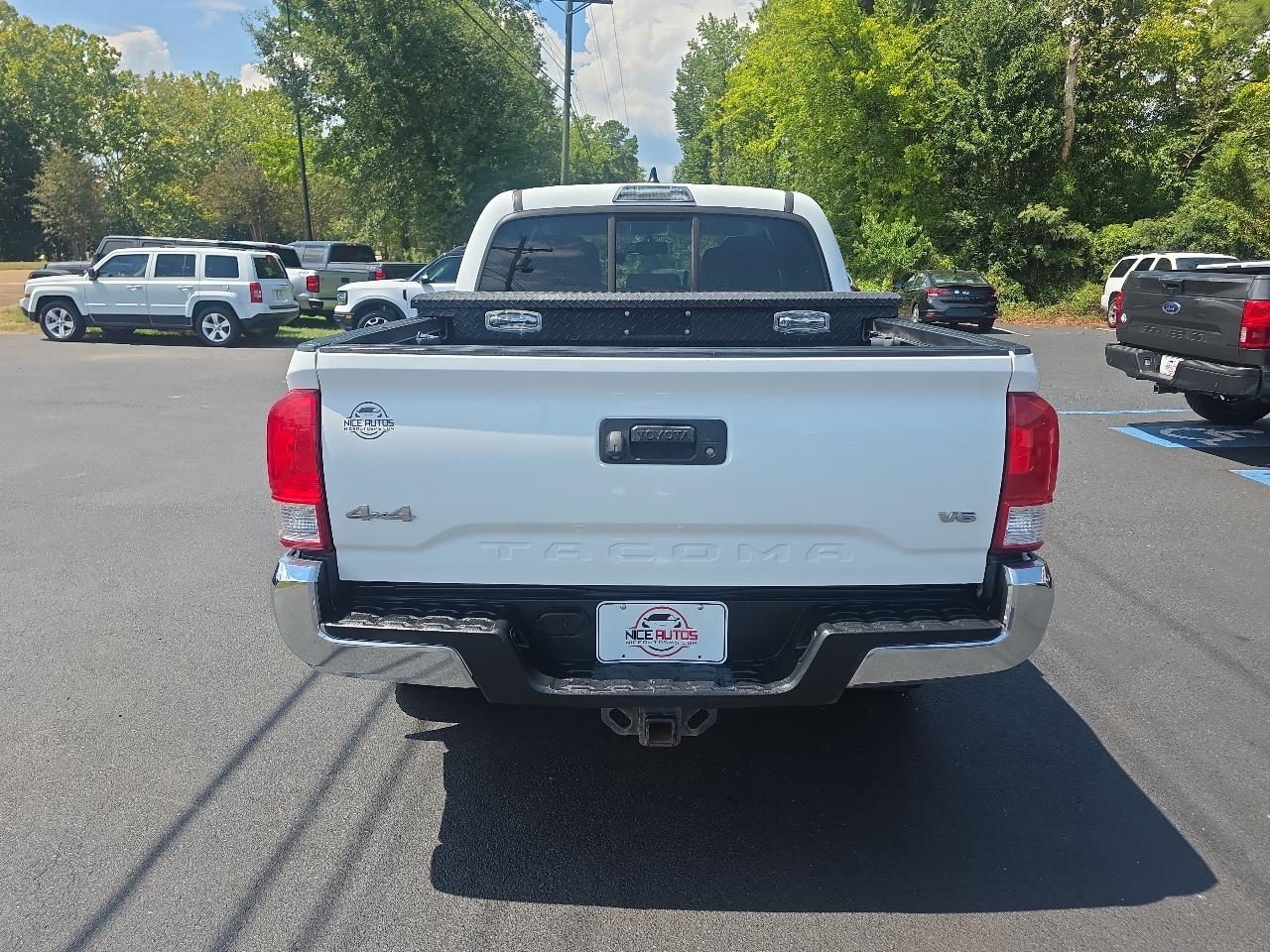 Toyota Tacoma 4WD Double Cab V6 AT TRD Pro (Natl) 2017