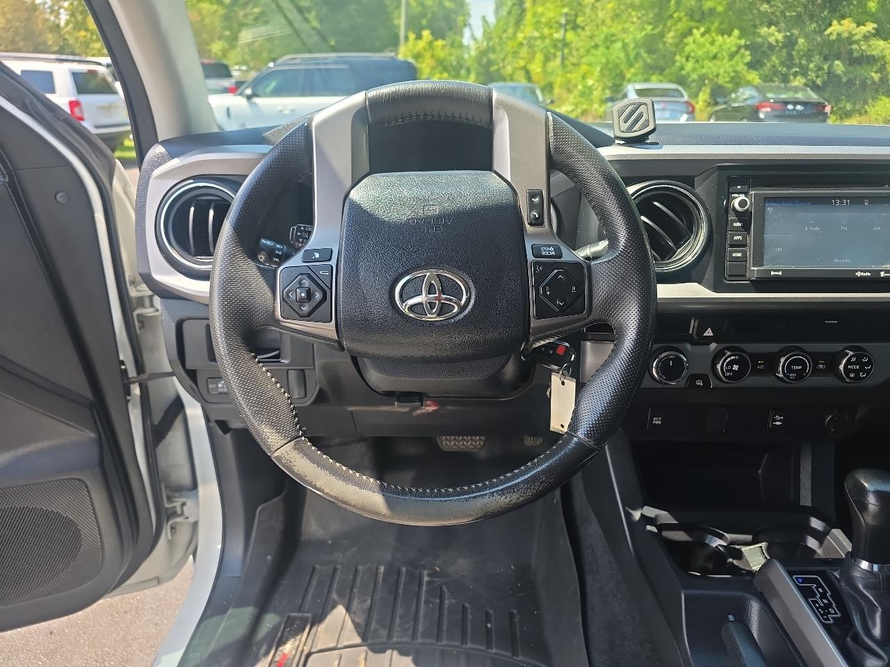 Toyota Tacoma 4WD Double Cab V6 AT TRD Pro (Natl) 2017