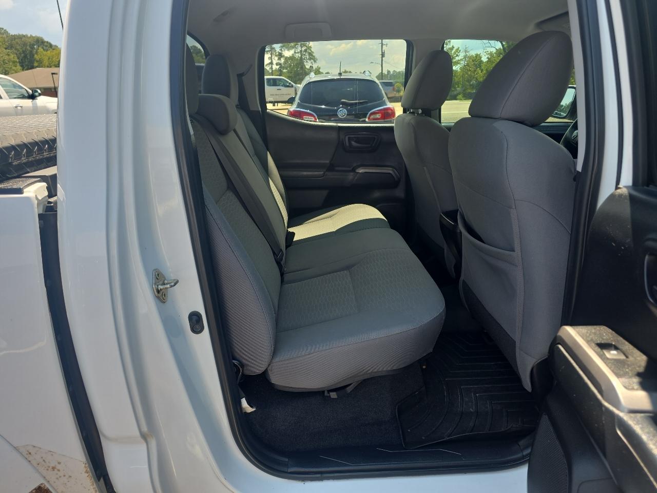 Toyota Tacoma 4WD Double Cab V6 AT TRD Pro (Natl) 2017