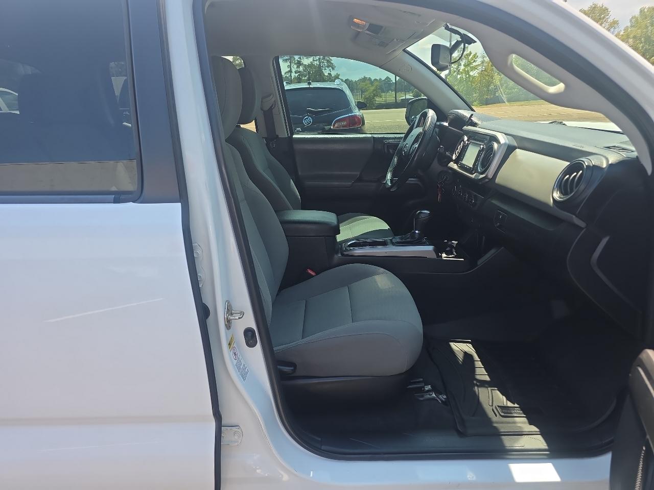 Toyota Tacoma 4WD Double Cab V6 AT TRD Pro (Natl) 2017