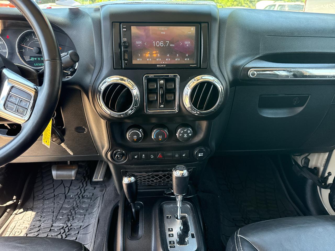 Jeep Wrangler 4WD 4dr Unlimited Sahara 2017