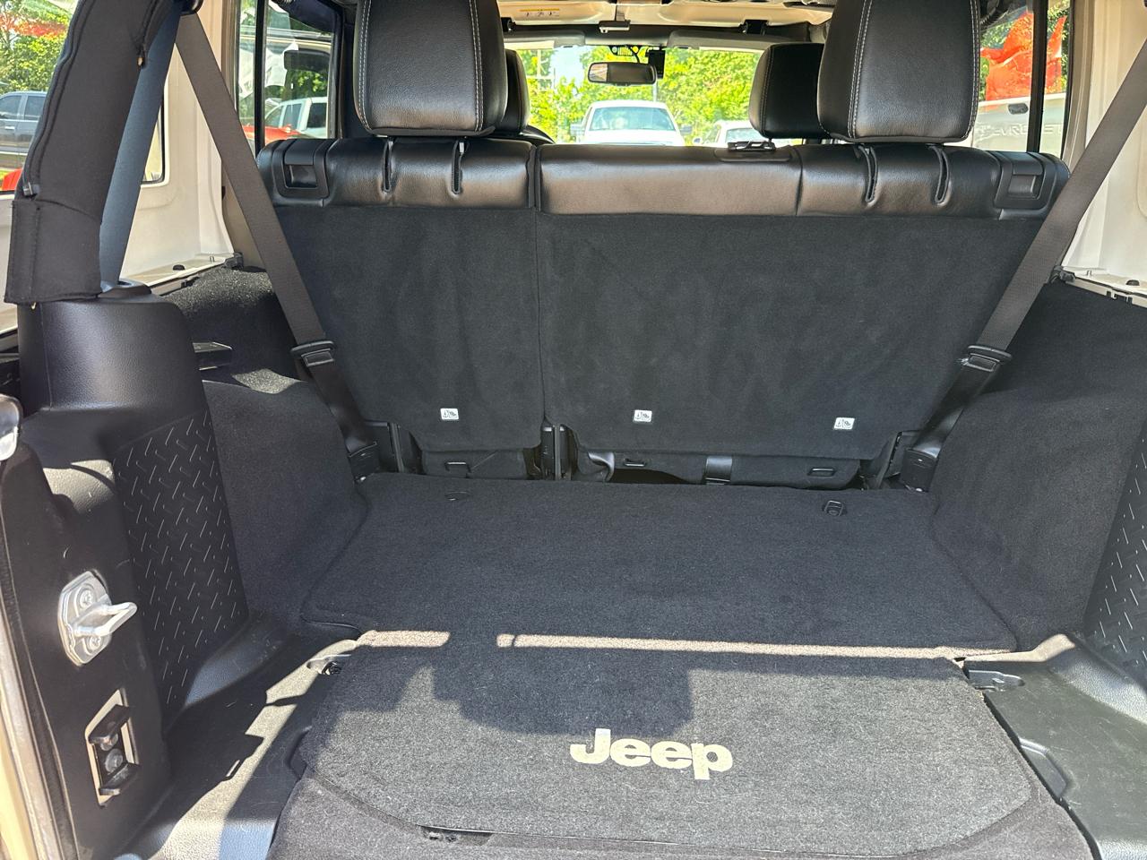 Jeep Wrangler 4WD 4dr Unlimited Sahara 2017