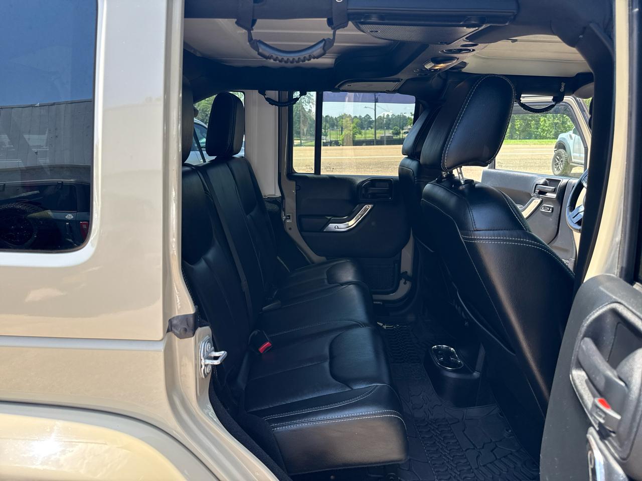 Jeep Wrangler 4WD 4dr Unlimited Sahara 2017