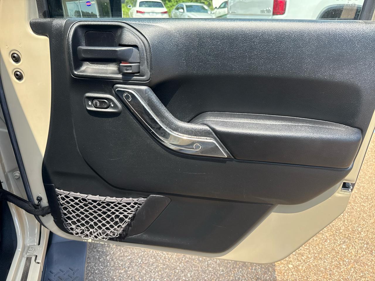 Jeep Wrangler 4WD 4dr Unlimited Sahara 2017