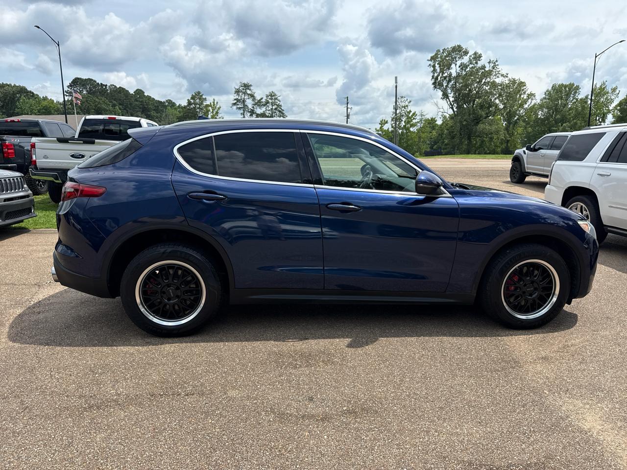Alfa Romeo Stelvio Base 4D SUV AWD 2018