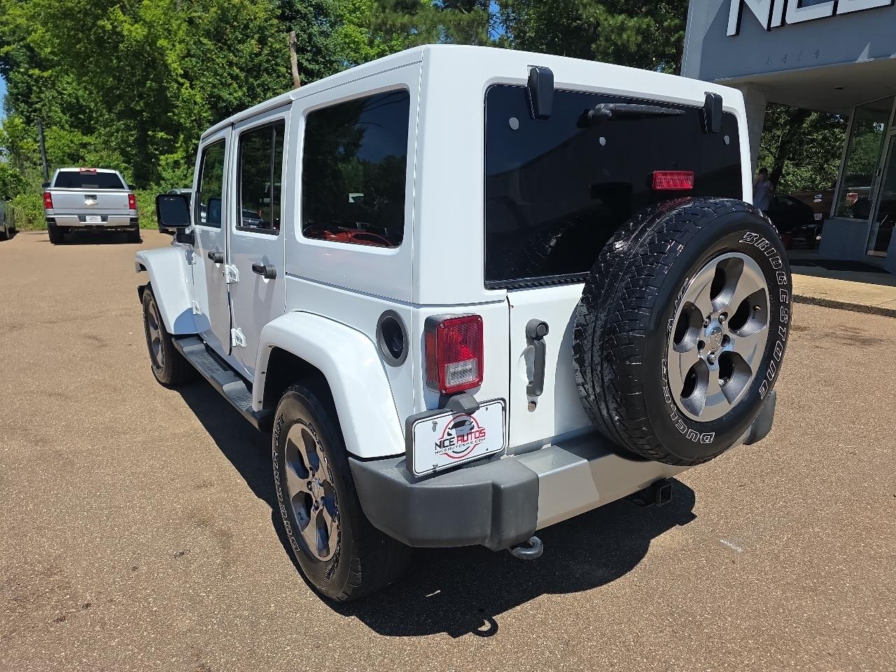 Jeep Wrangler 4WD 4dr Unlimited Sahara 2017