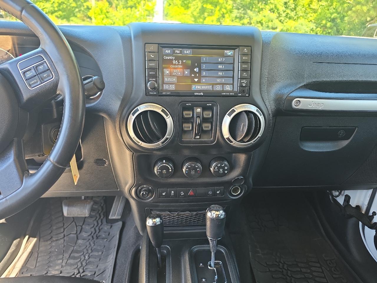 Jeep Wrangler 4WD 4dr Unlimited Sahara 2017