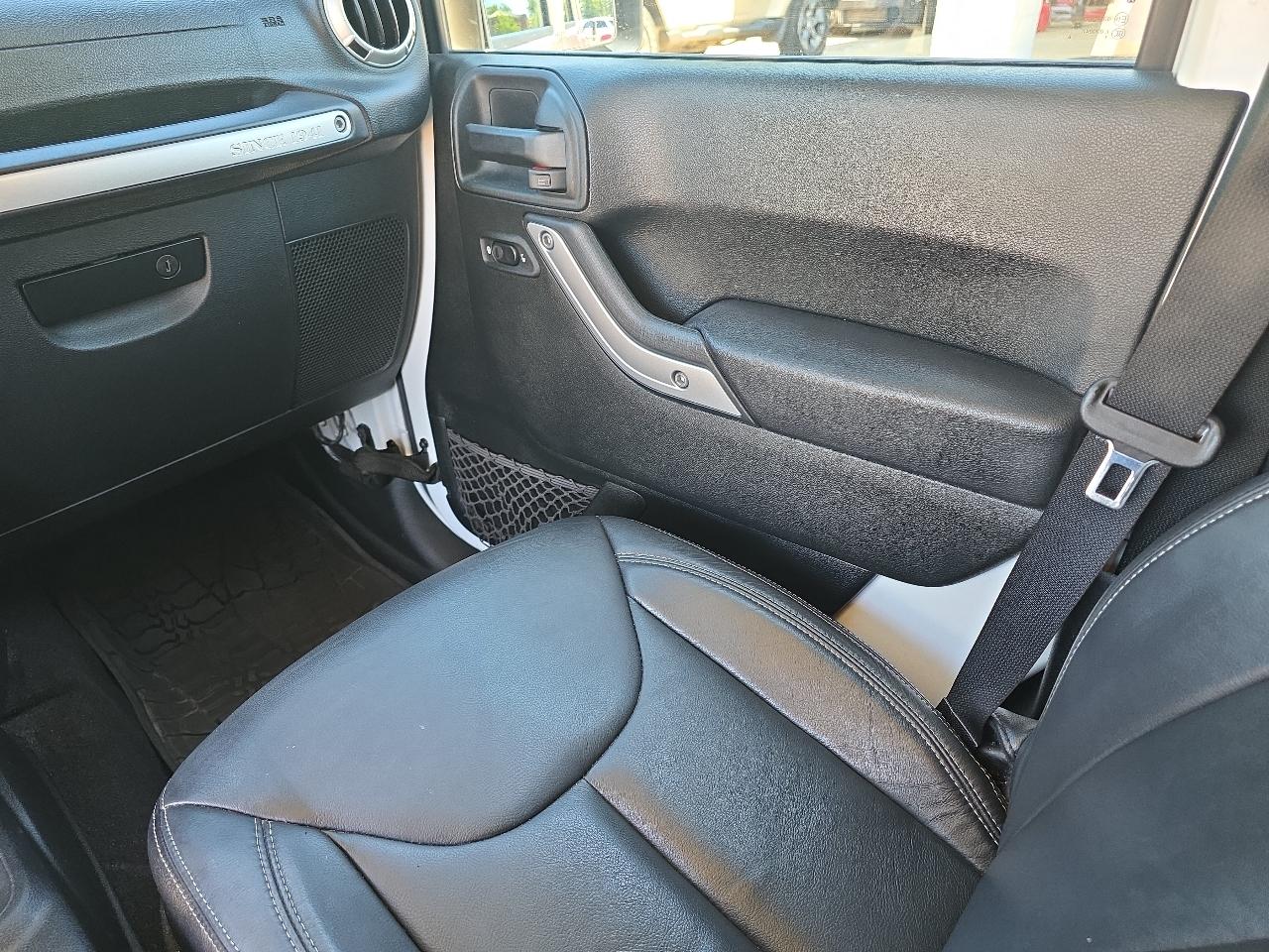 Jeep Wrangler 4WD 4dr Unlimited Sahara 2017
