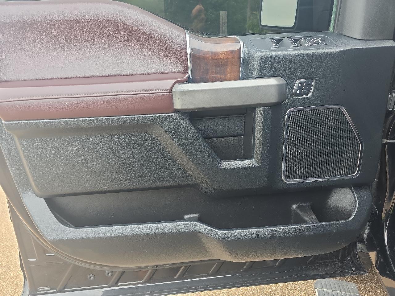 Ford F-150 4WD SuperCrew 145" Platinum 2016
