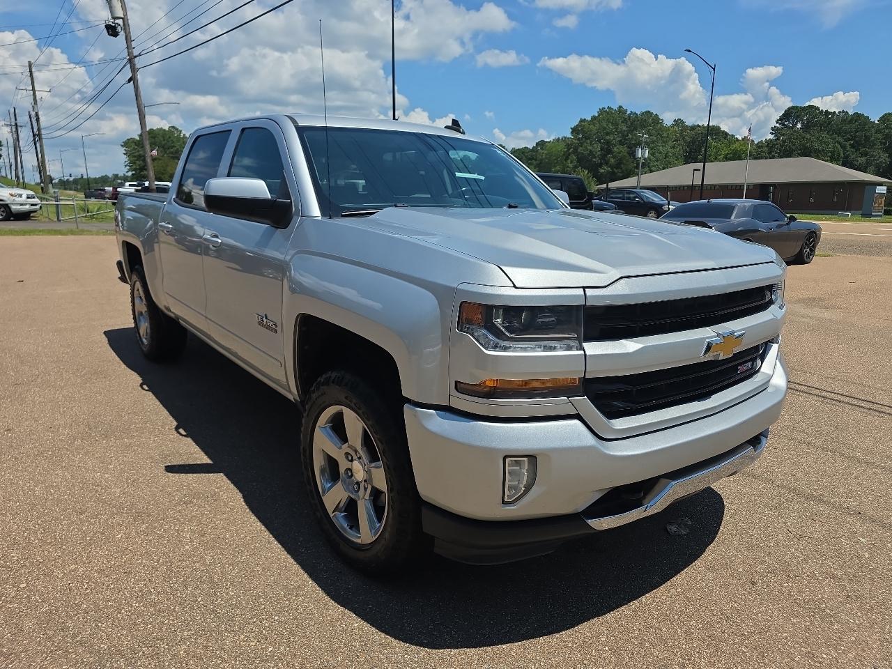 Chevrolet Silverado 1500 LTZ Z71 Crew Cab 4WD SWB 2018