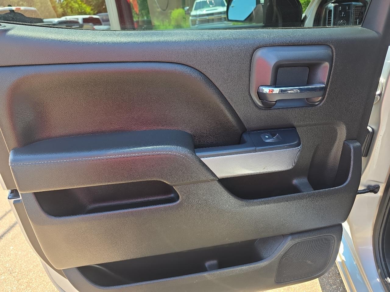Chevrolet Silverado 1500 LTZ Z71 Crew Cab 4WD SWB 2018