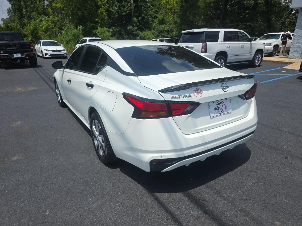Nissan Altima  2024