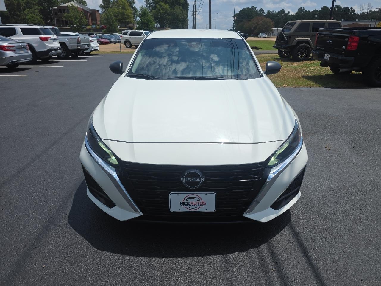 Nissan Altima  2024