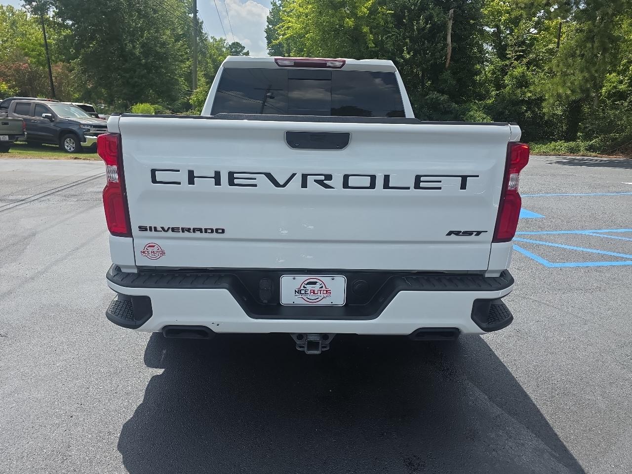 Chevrolet Silverado 1500 RST Crew Cab 4WD SWB 2022