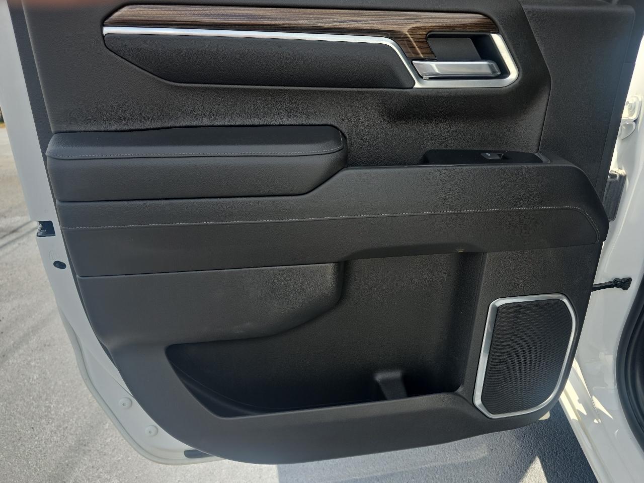 Chevrolet Silverado 1500 RST Crew Cab 4WD SWB 2022