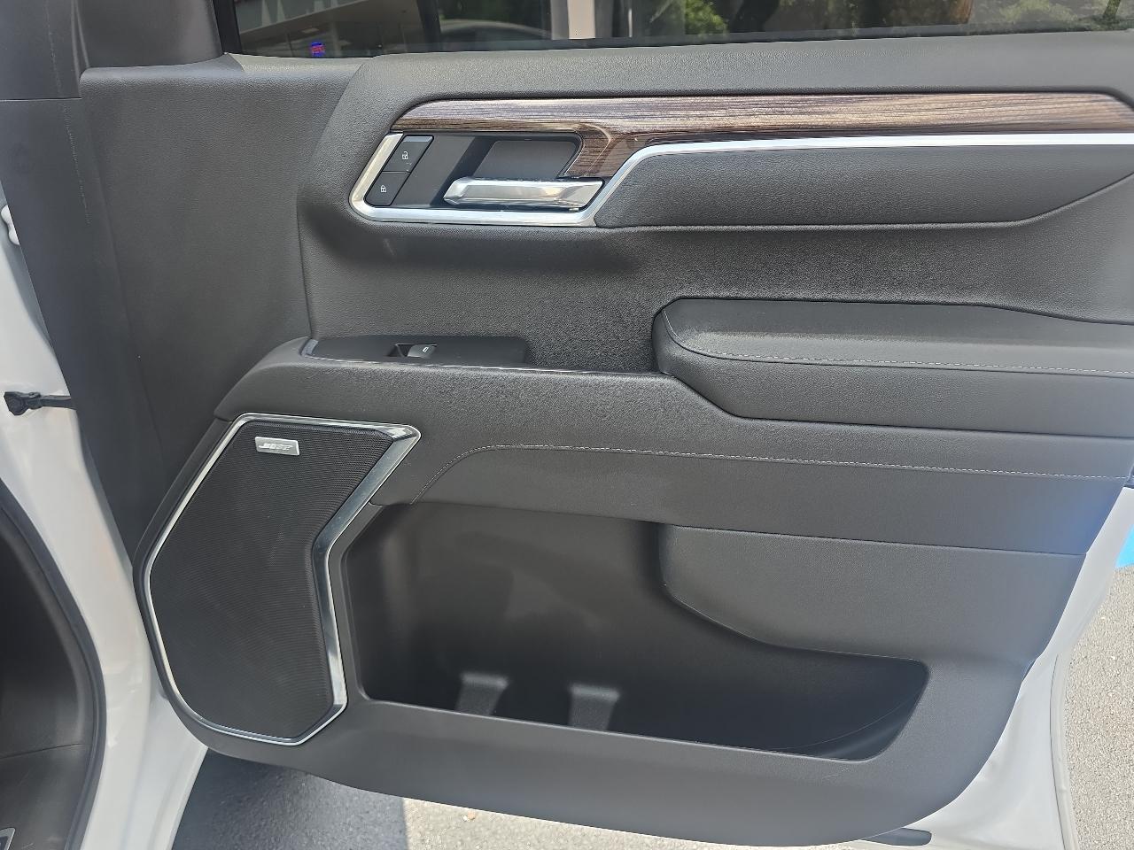 Chevrolet Silverado 1500 RST Crew Cab 4WD SWB 2022
