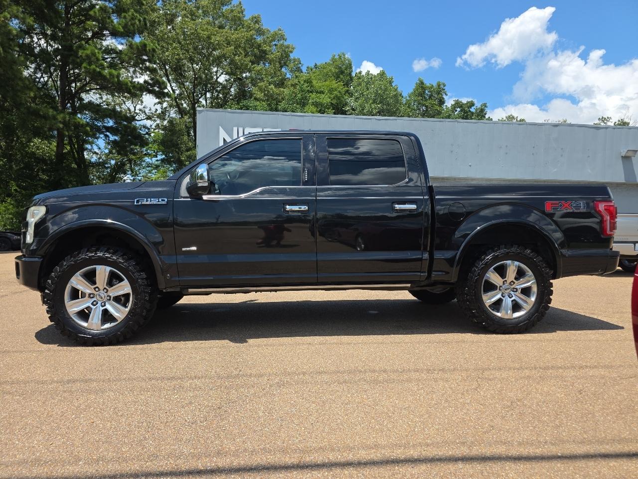 Ford F-150 4WD SuperCrew 145" Platinum 2015