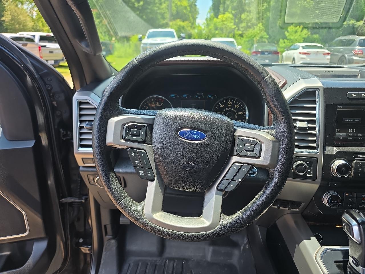 Ford F-150 4WD SuperCrew 145" Platinum 2015