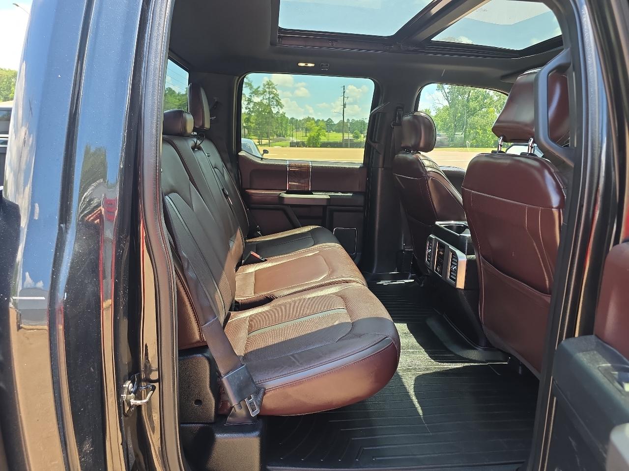 Ford F-150 4WD SuperCrew 145" Platinum 2015