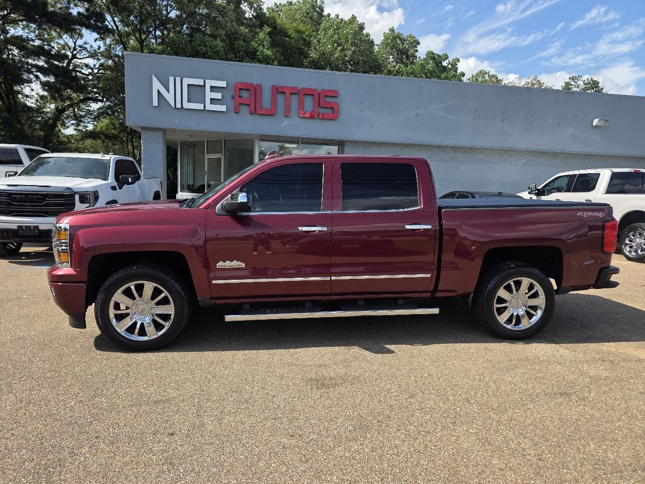 Chevrolet Silverado 1500 4WD Crew Cab 143.5" High Country 2015