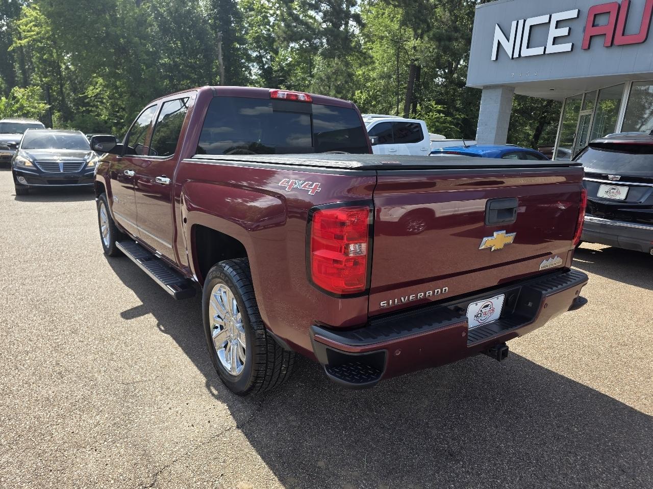 Chevrolet Silverado 1500 4WD Crew Cab 143.5" High Country 2015