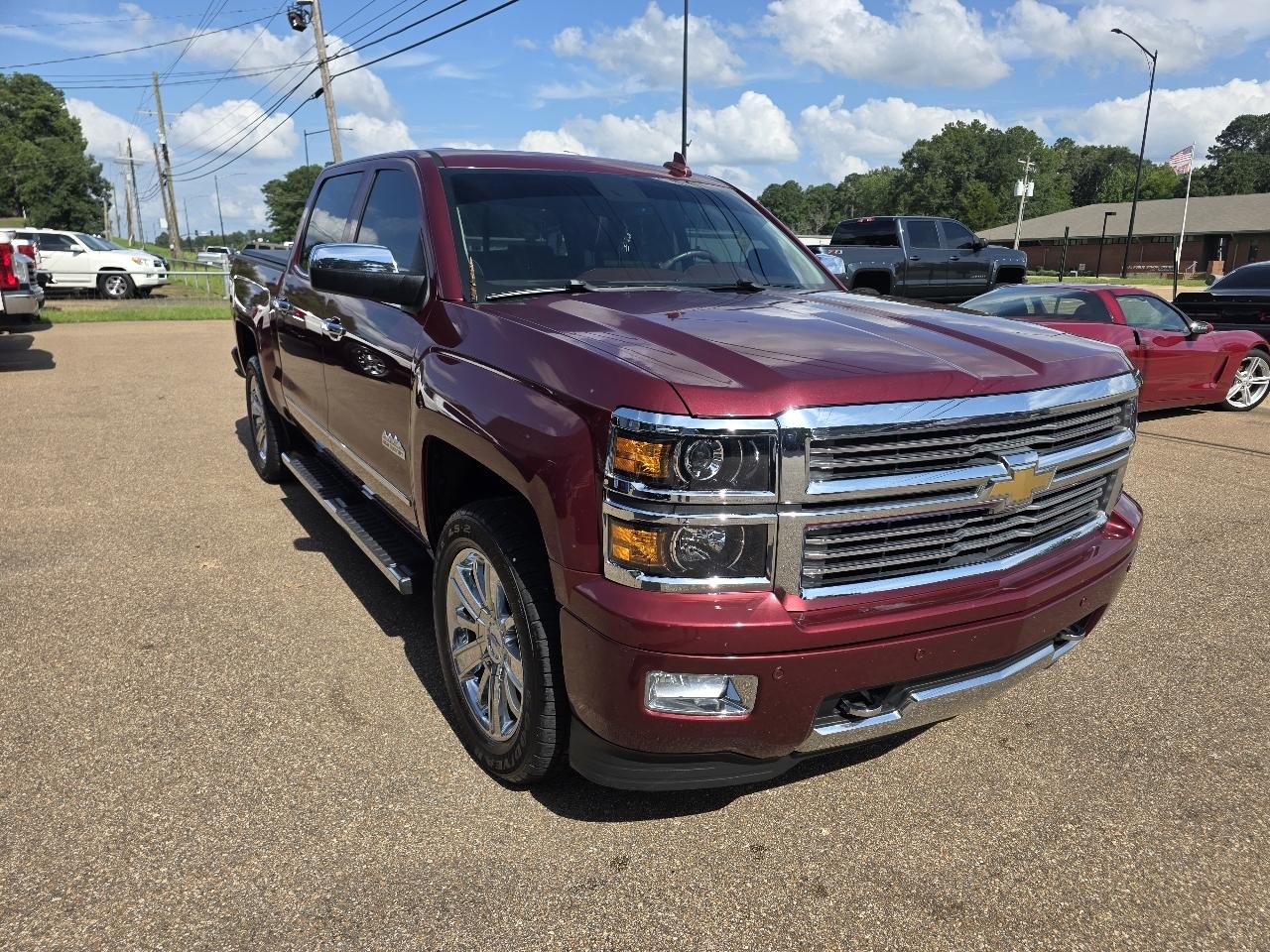 Chevrolet Silverado 1500 4WD Crew Cab 143.5" High Country 2015