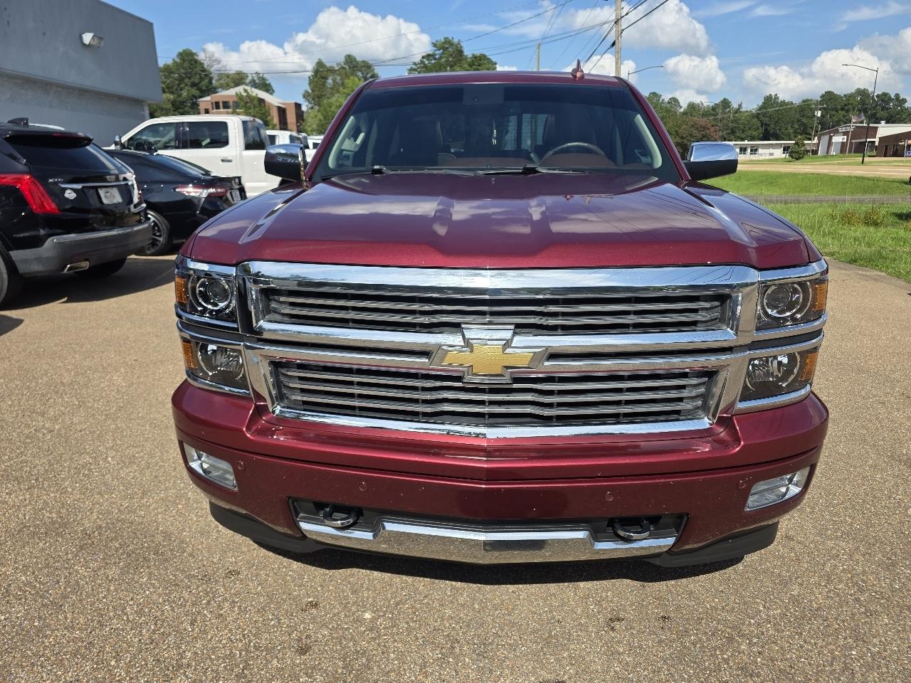Chevrolet Silverado 1500 4WD Crew Cab 143.5" High Country 2015