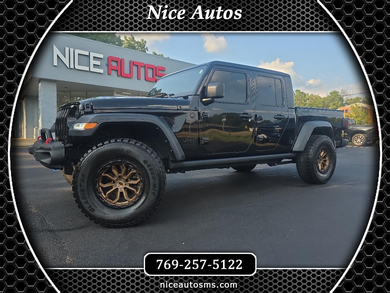 Black 2023 Jeep Gladiator Pickup Truck Four-Wheel Drive Automatic