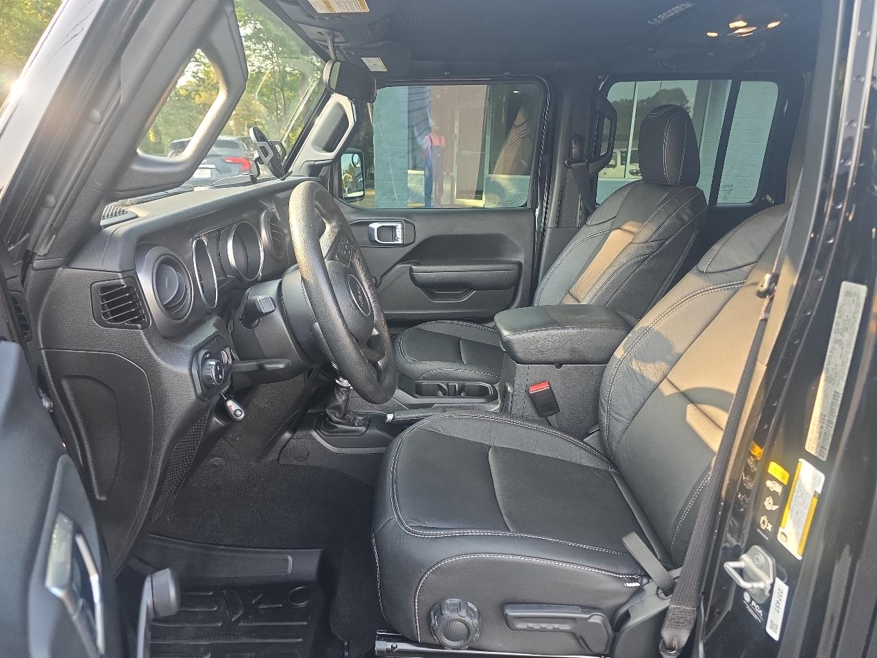 Jeep Gladiator Sport Crew Cab 4WD 2023