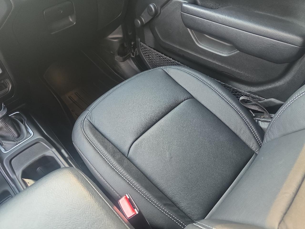 Jeep Gladiator Sport Crew Cab 4WD 2023