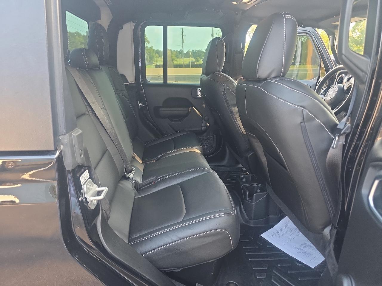 Jeep Gladiator Sport Crew Cab 4WD 2023