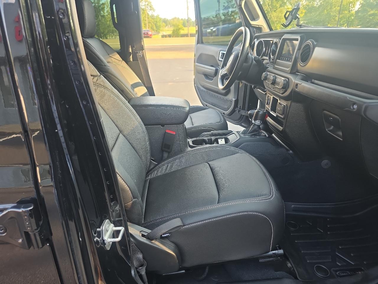 Jeep Gladiator Sport Crew Cab 4WD 2023