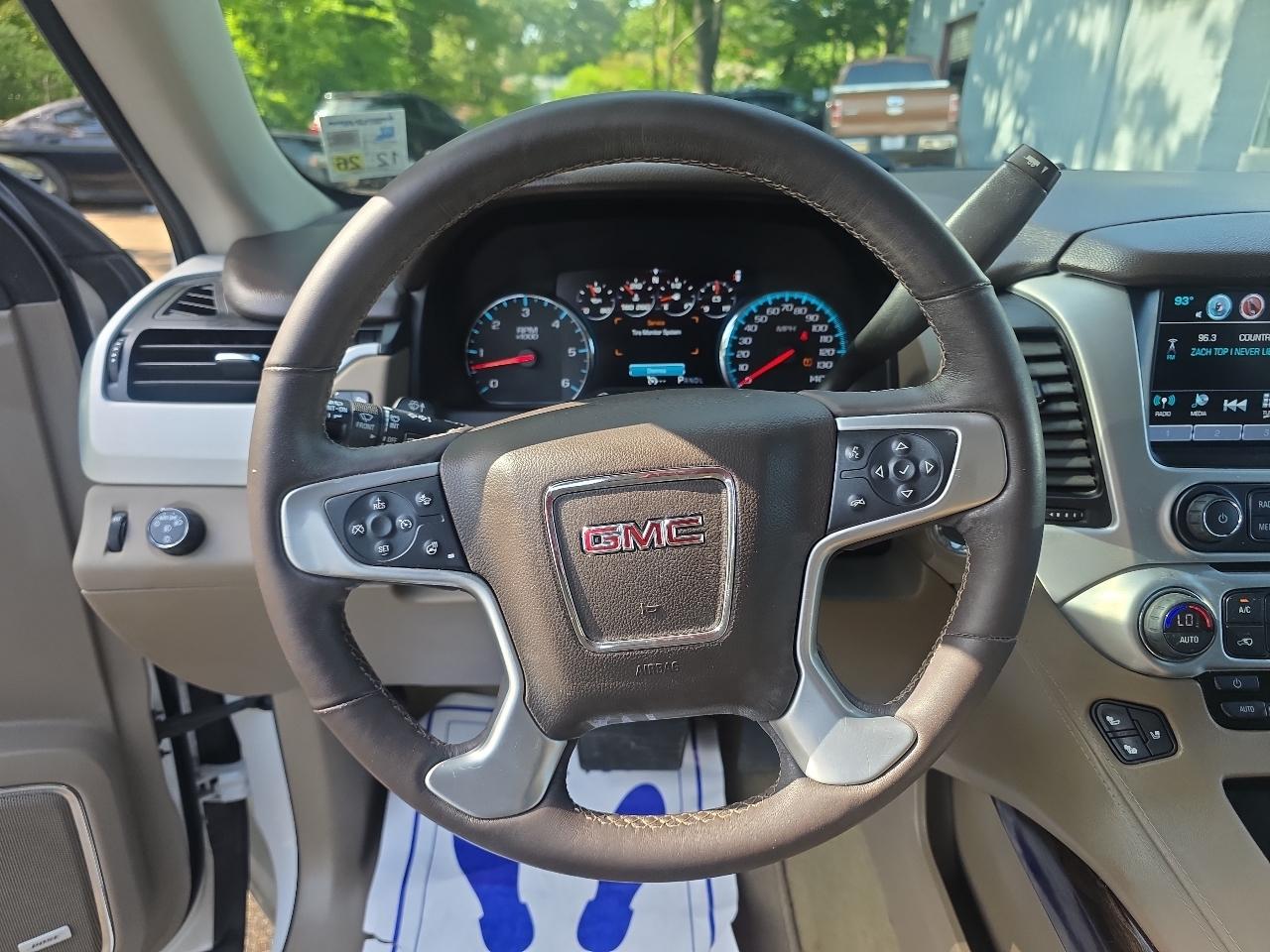 GMC Yukon  2017